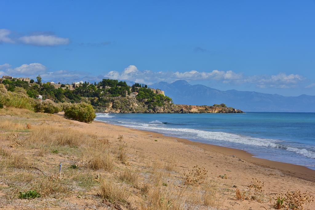 Voula *